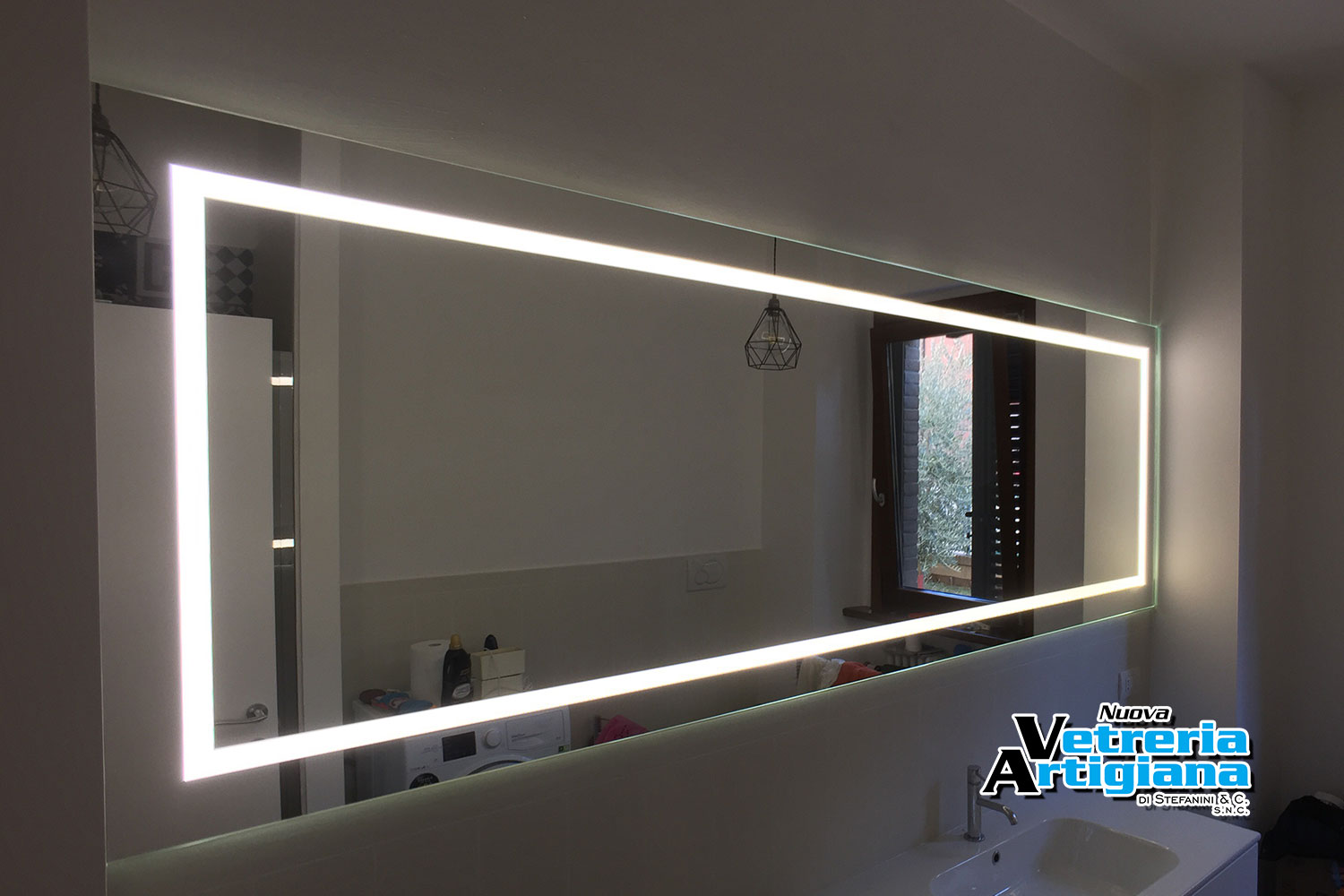 Nuova Vetreria Artigiana Jesi specchi led 01